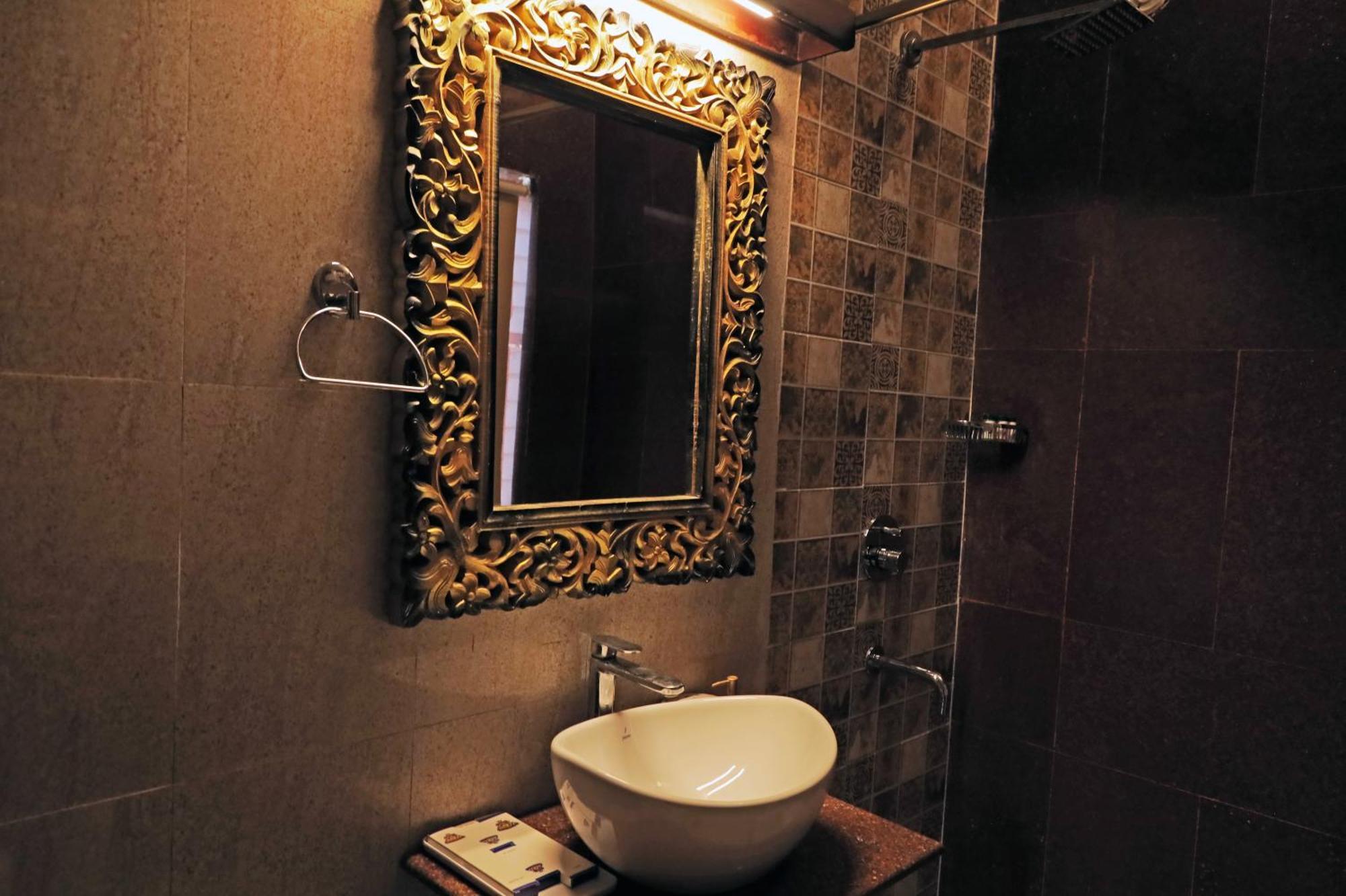 The Neeraj Ganga Heritage Palace Rishīkesh Eksteriør billede